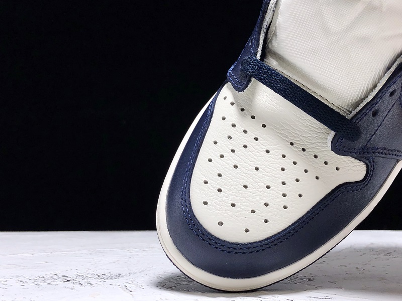 Air Jordan 1 High OG AJ1 Obsidian